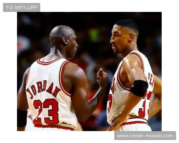 皮蓬无球跑位拉开空间 区别于乔丹单打掌控节奏